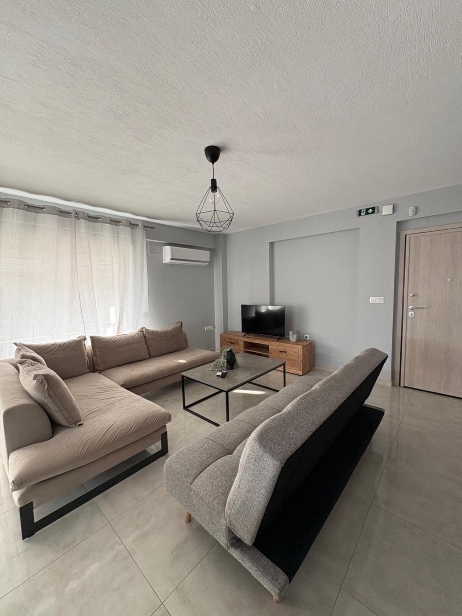 Elinor Apartments Флогита Экстерьер фото