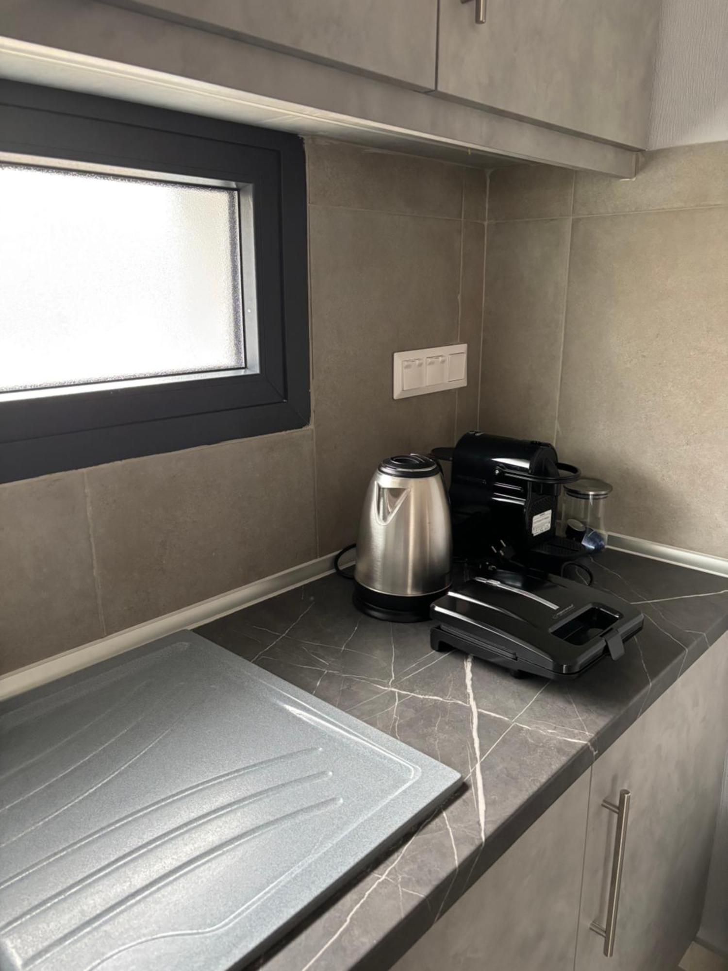 Elinor Apartments Флогита Экстерьер фото