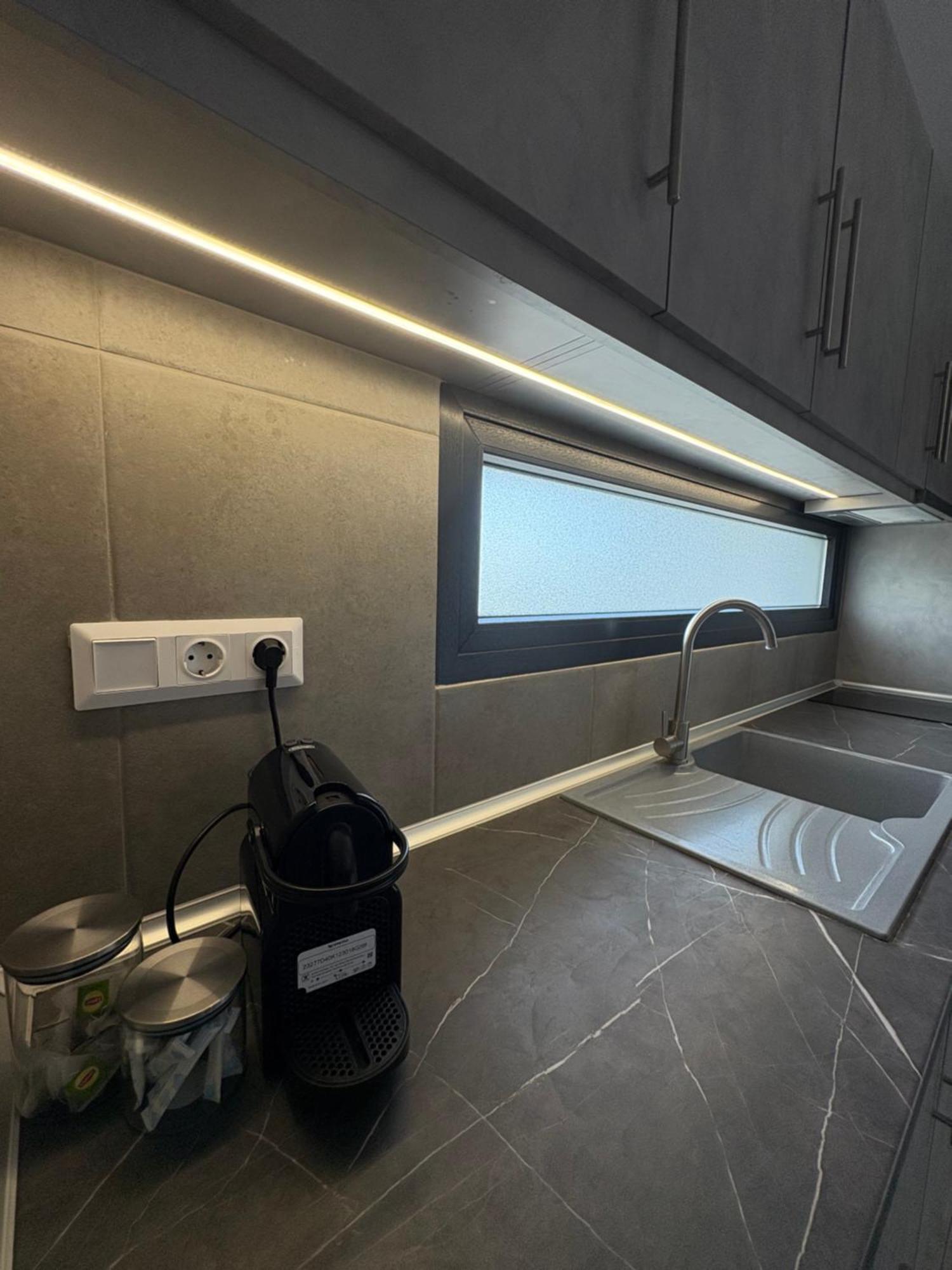 Elinor Apartments Флогита Экстерьер фото