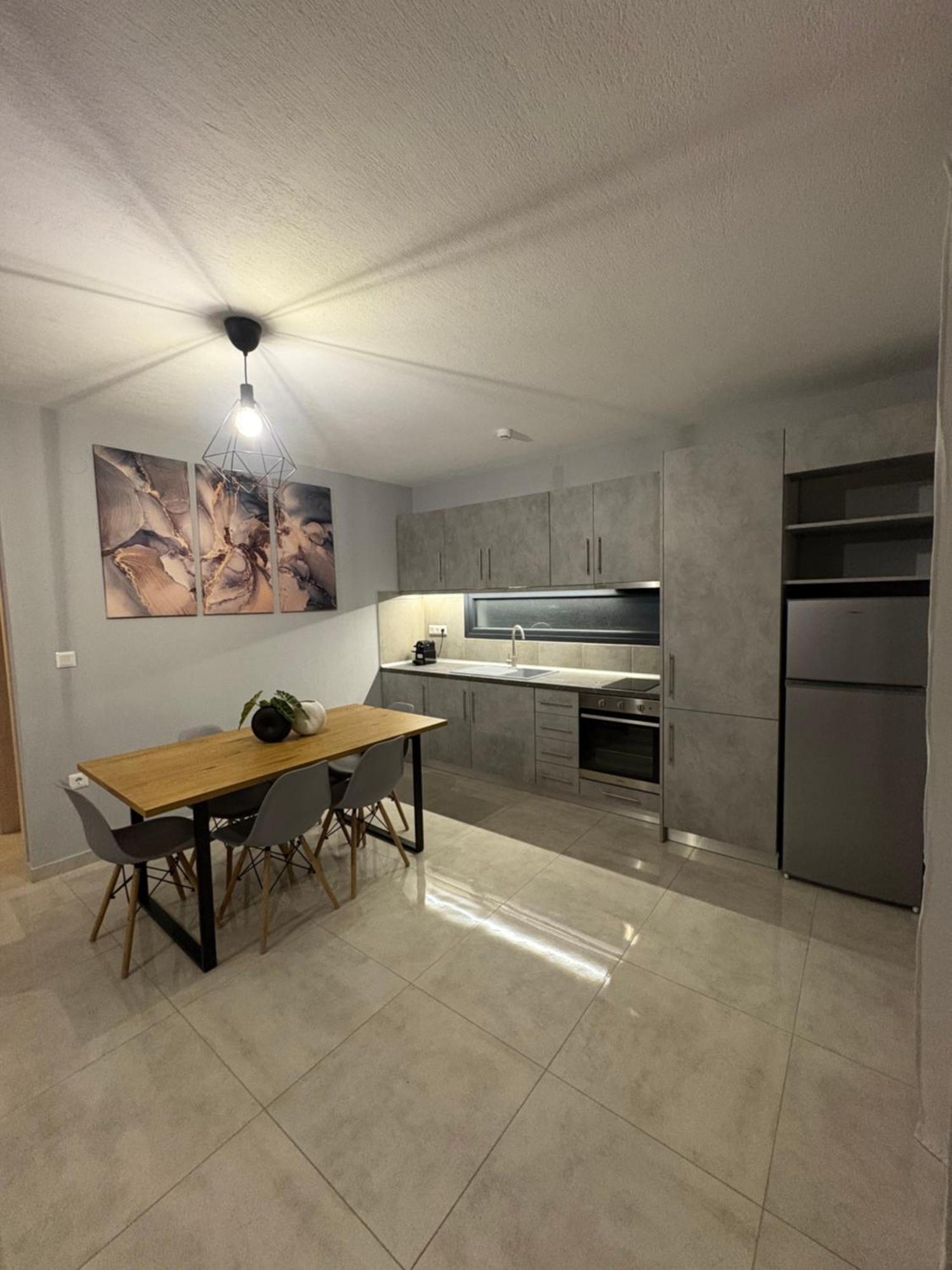 Elinor Apartments Флогита Экстерьер фото